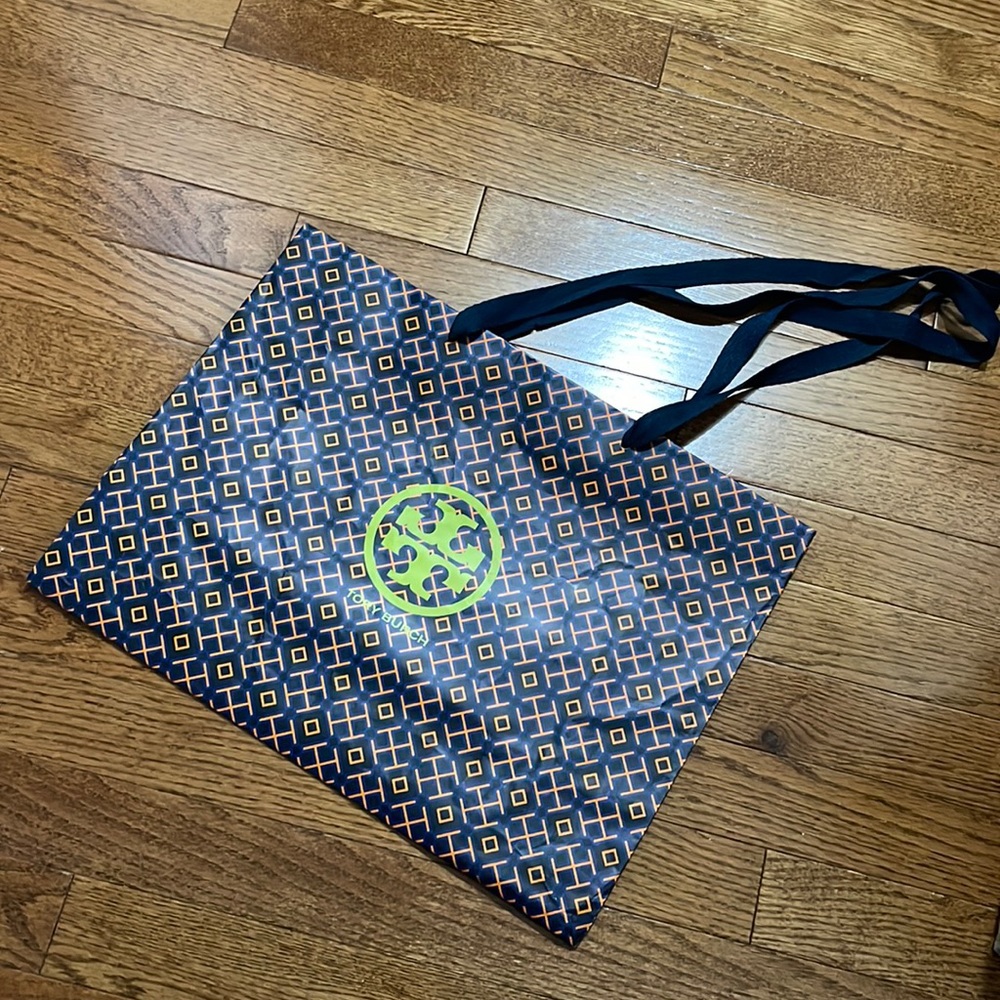Tory Burch shopping bag